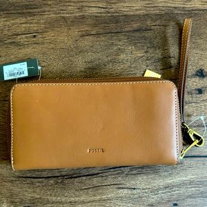 Fossil cognac zip clutch new with tags